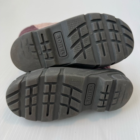 Sorel Two-Tone Winter Boots in Pink and Dark Purple - Picture 3 of 7